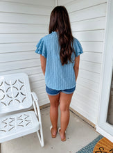 Load image into Gallery viewer, Hannah Textured Top // Light Blue
