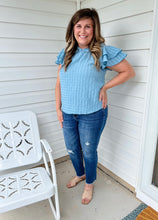 Load image into Gallery viewer, Hannah Textured Top // Light Blue
