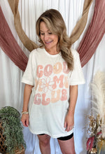 Load image into Gallery viewer, Oversized Cool Mom Graphic Tee

