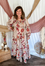 Load image into Gallery viewer, Holly Floral Print Maxi Dress
