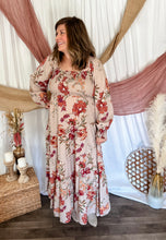 Load image into Gallery viewer, Holly Floral Print Maxi Dress
