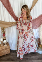 Load image into Gallery viewer, Holly Floral Print Maxi Dress
