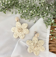 Load image into Gallery viewer, Ivory Flower Earring
