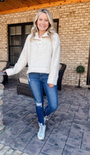 Load image into Gallery viewer, Madison Sherpa Pullover // White
