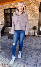 Load image into Gallery viewer, Madison Sherpa Pullover // Mocha
